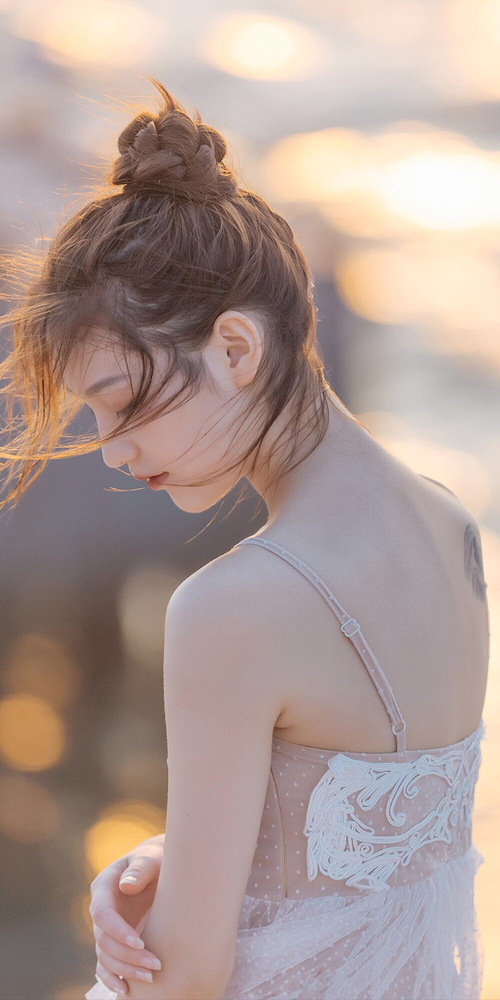 赛道上的两种战争,迈凯伦力克哈斯,维斯塔潘远方的纪录轰鸣