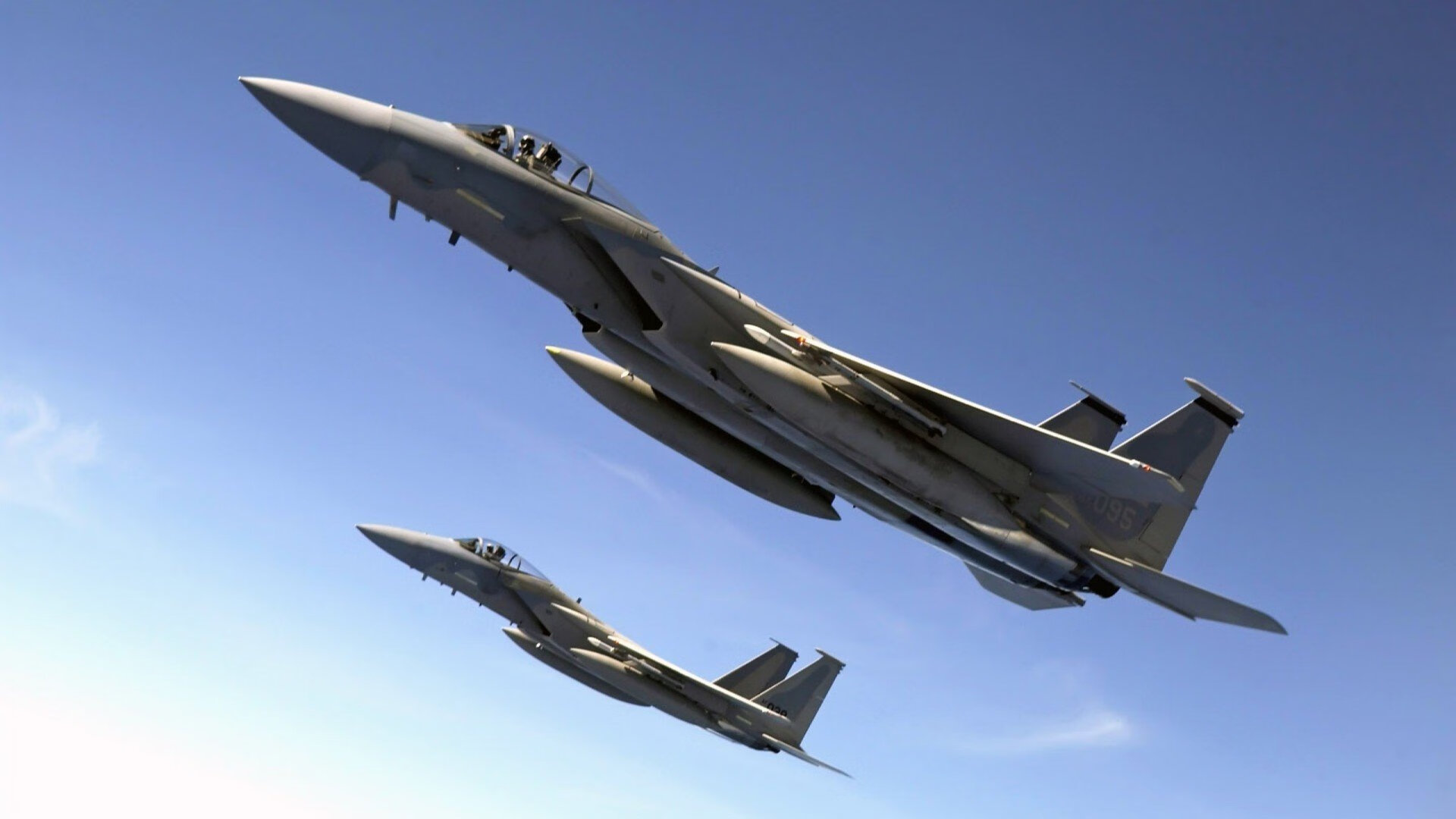 跨界大战!广州队足球场力克NBA雄鹿,麦科勒姆任意球绝杀