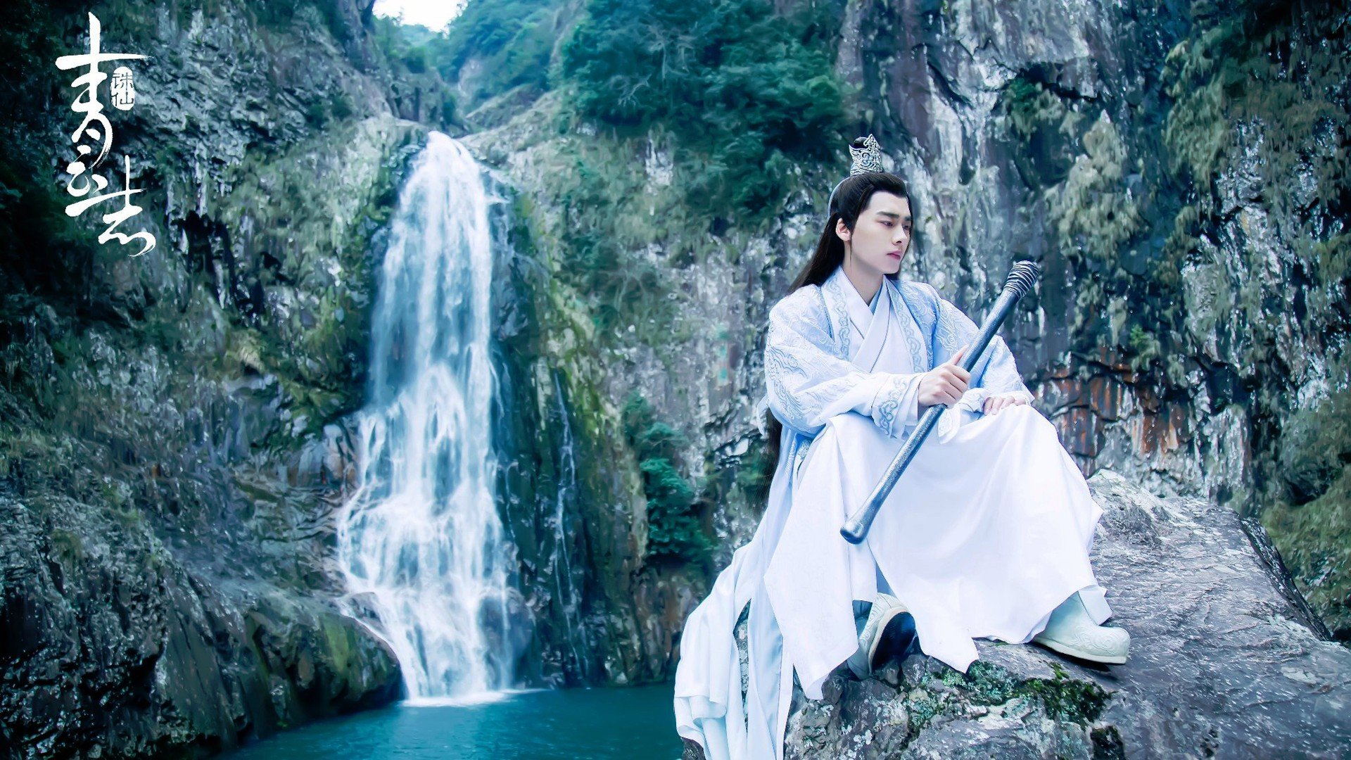 爱游戏下载-跨越半球的关键战共鸣，当篮球殿堂的喧嚣遇见足球热土的呐喊