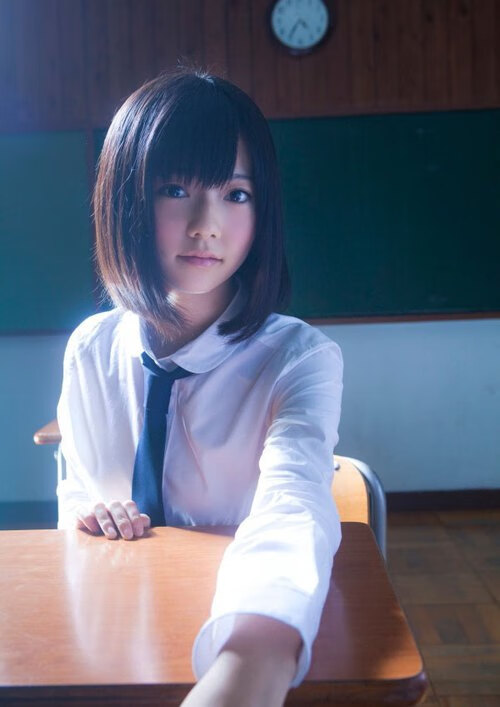 绿茵平行宇宙，当欧冠焰火映照非洲草原与南美风骨