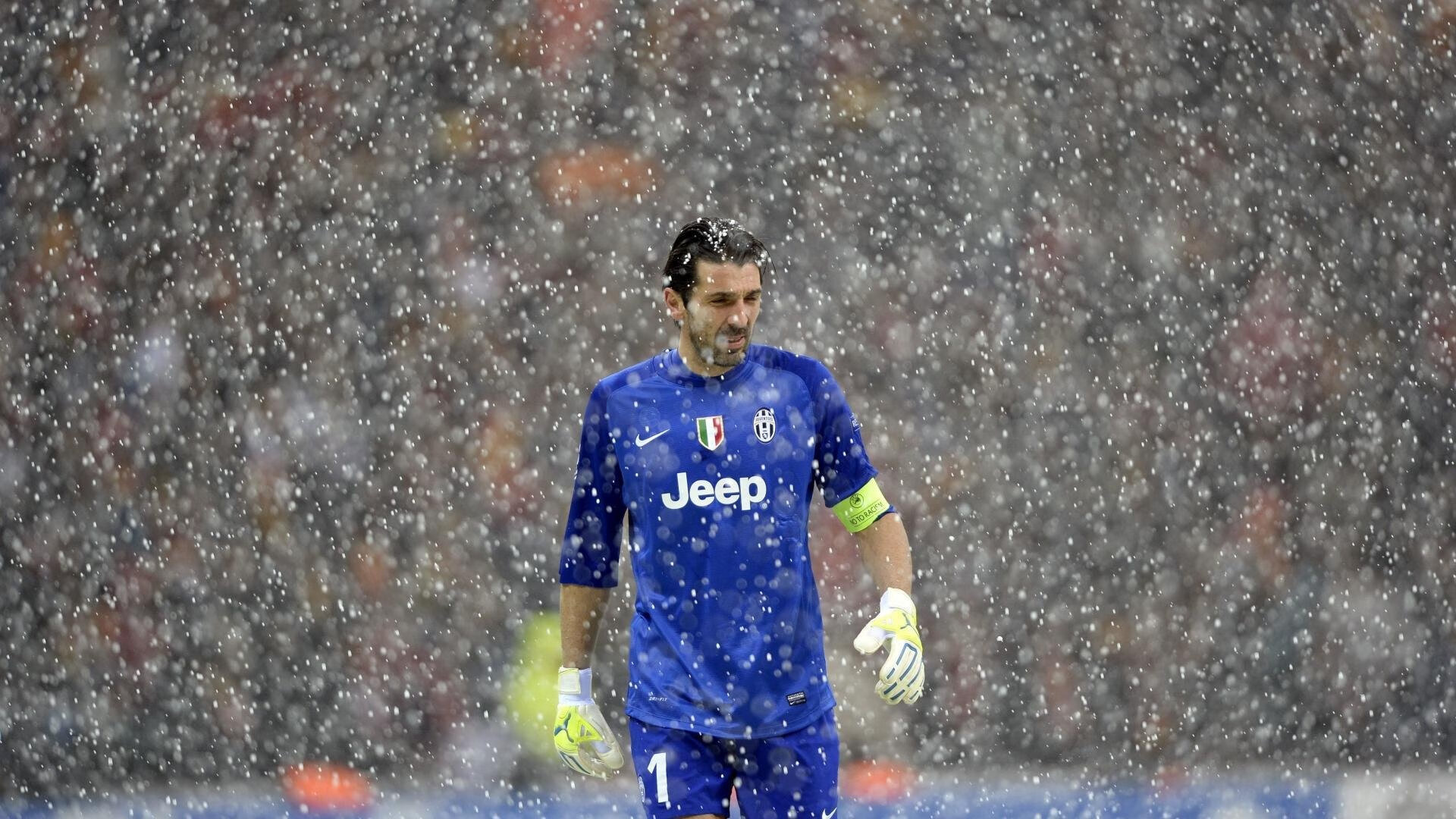 赛场诡异共振，当浓眉接管F1街道，公牛压哨绝杀太阳